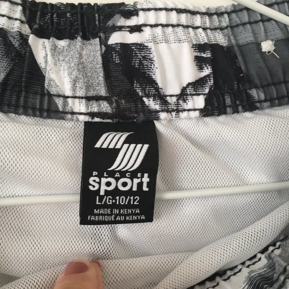 PLAGE SPORT SWIMMING SET - LONG SLEEVET-SHIRT AND SHORTS FOR BOYS, SZ. 10-12 - Picture 4 of 5